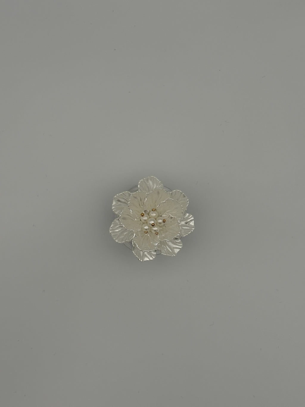 3D Floral pop socket- White