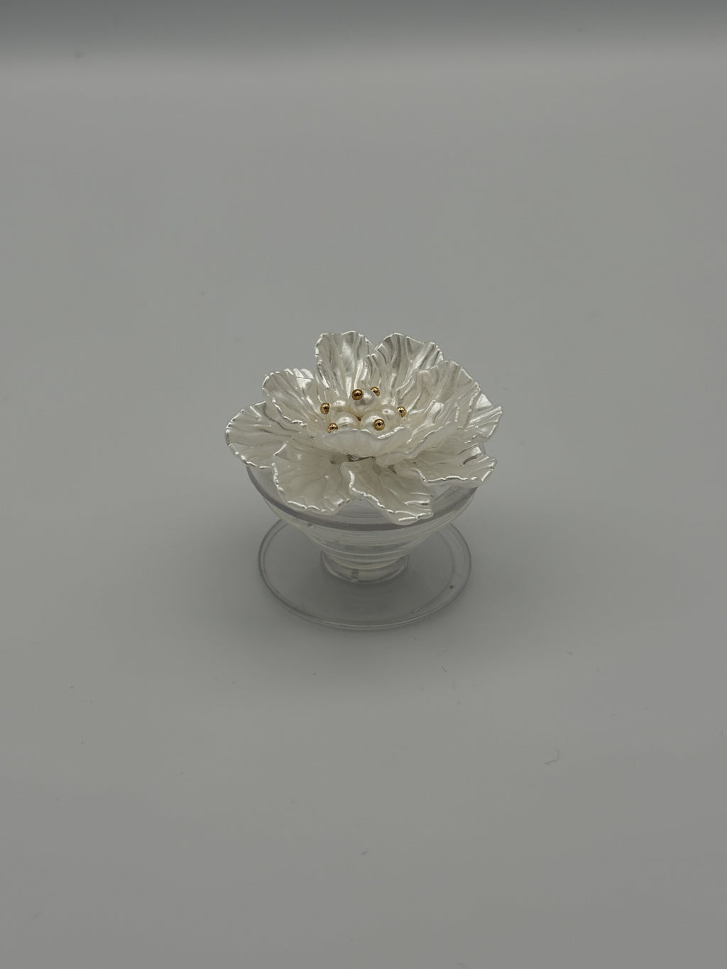 3D Floral pop socket- White