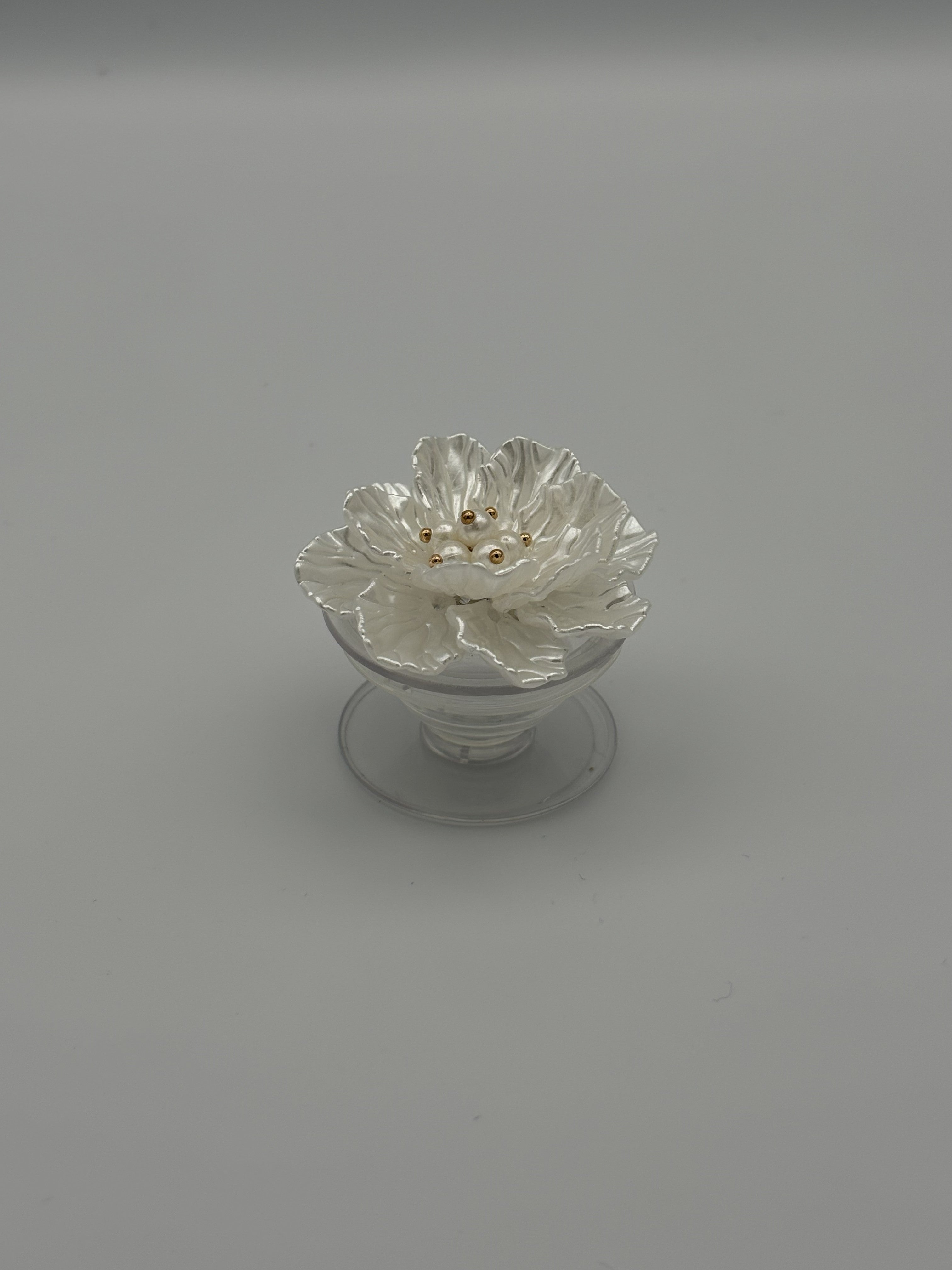 3D Floral pop socket- White