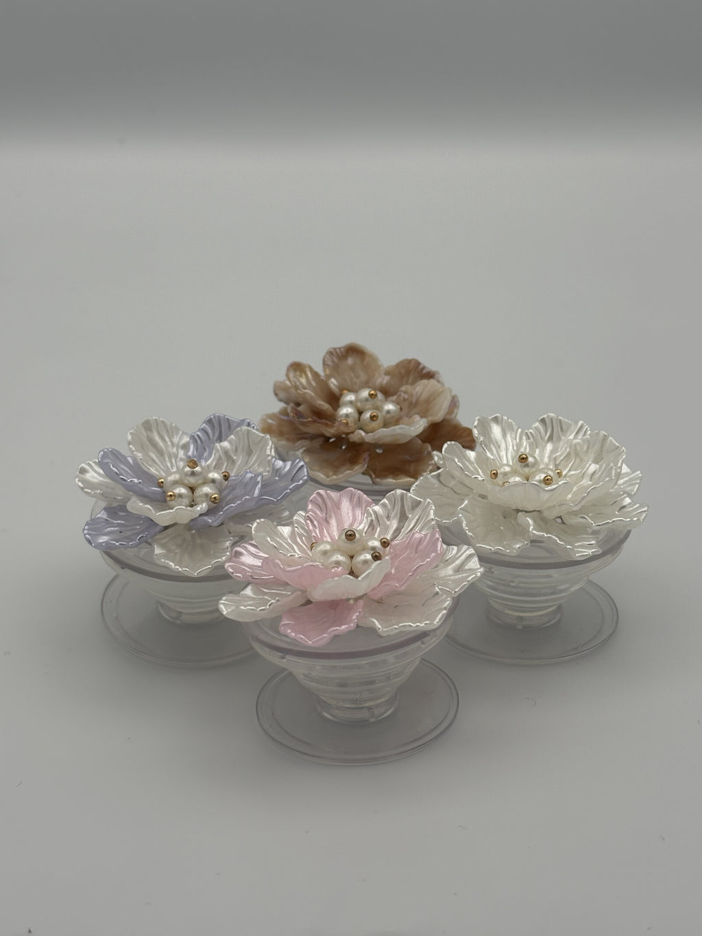 3D Floral pop socket- White