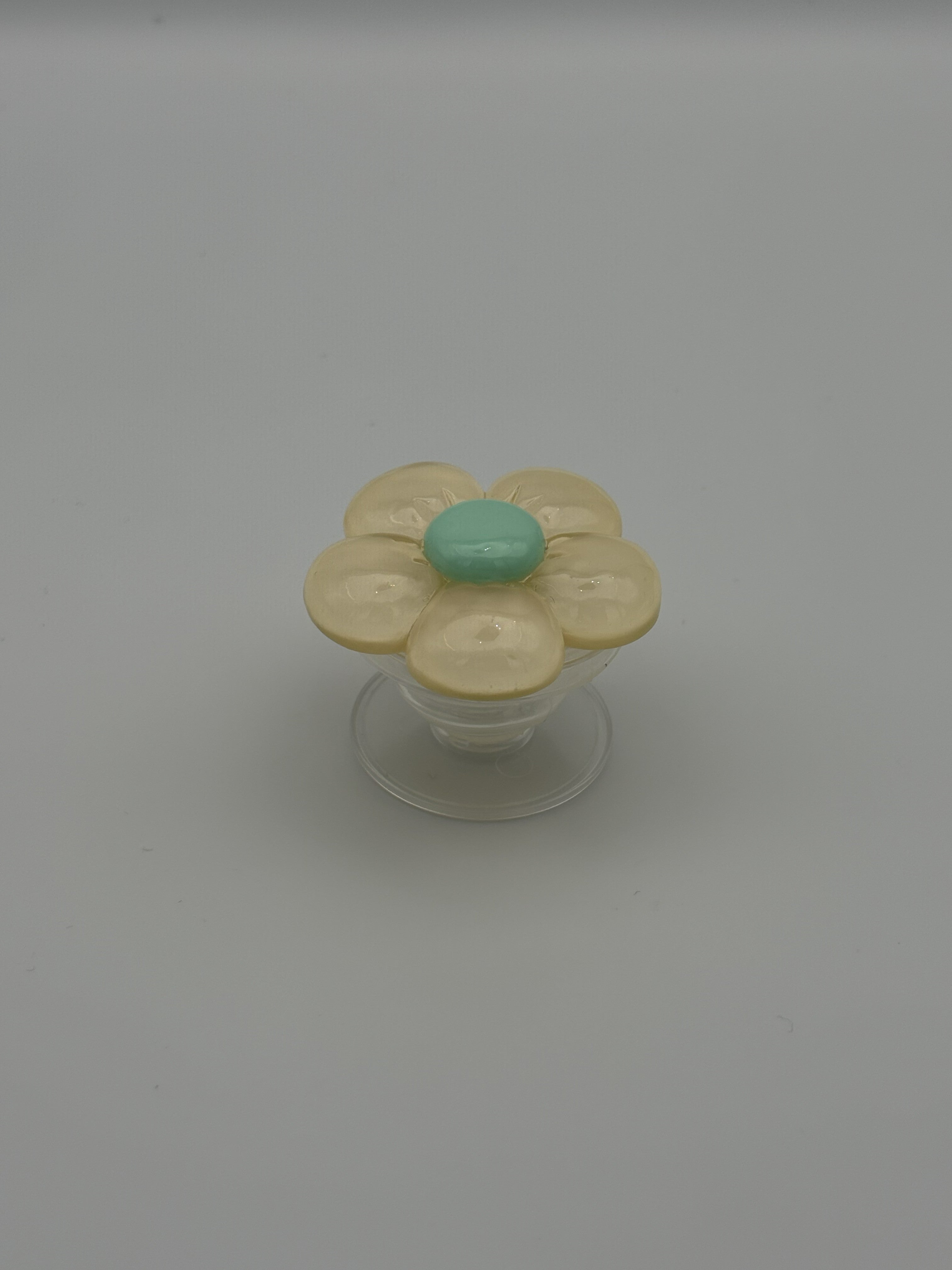 Flower pop socket- Yellow